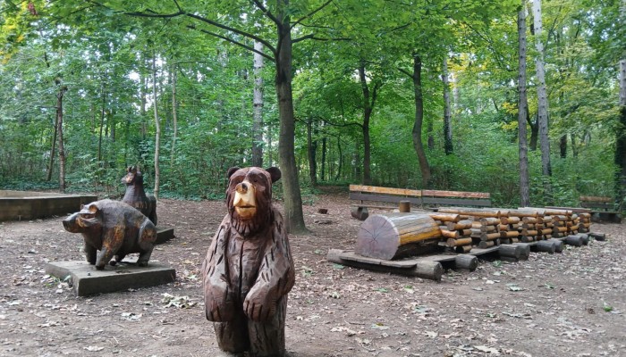 Rozšíření venkovních dřevěných hracích prvků pro děti v biokoridoru Hloučela