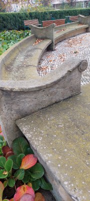 Oprava památníku manželů Vojáčkových