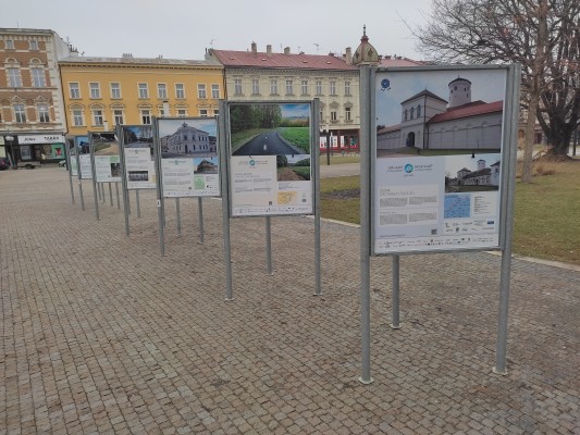 Výstava Má vlast cestami proměn na náměstí TGM