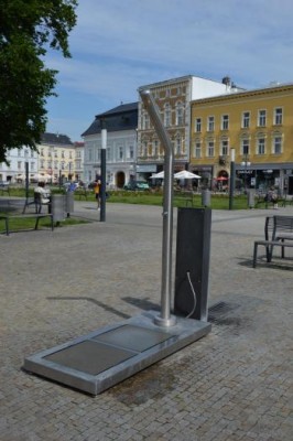 V centru města klidně pod sprchu