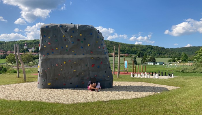 Venkovní boulderový blok