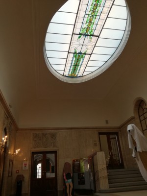 vitráž ve vestibulu