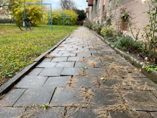 Oprava chodníků vnitrobloku Olomoucká 36 - 48