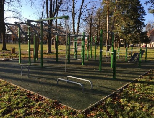 Workout hřiště Náměstí Spojenců