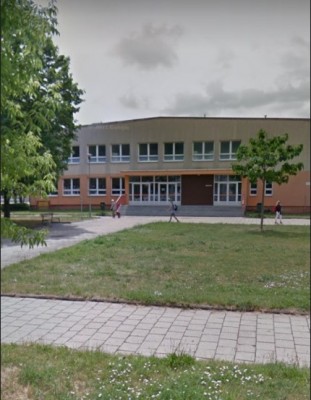 Oprava chodníku před ZŠ Otto Wichterleho