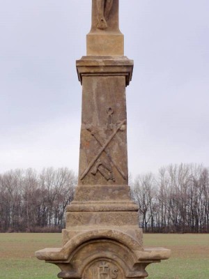 2011 - čelní strana - část pod Kristem