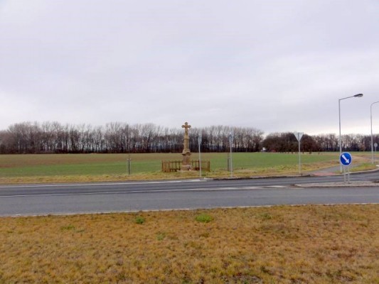 2011 - pohled na umístění kříže přes komunikaci