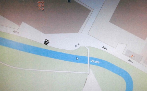 Návrh přechodu pro chodce (bílé zebry přes silnici)