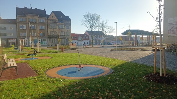 Dopravní terminál - říjen 2025 - součástí terminálu jsou i herní prvky pro děti