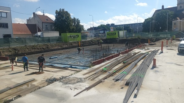 Parkovací dům - druhá dekáda září 2025