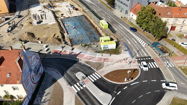 Parkovací dům - první dekáda září 2025