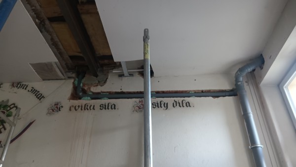 třetí dekáda srpna 2025