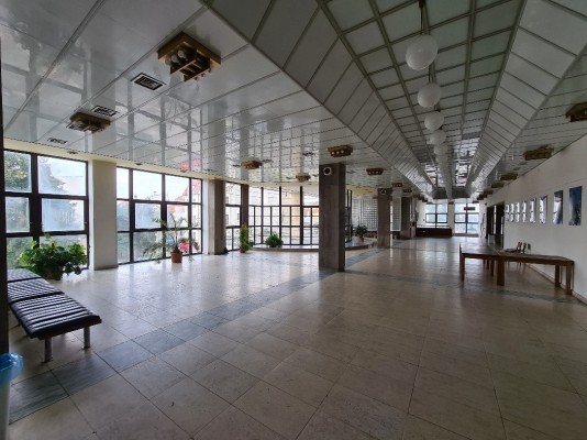 Stávající předsálí 1. NP