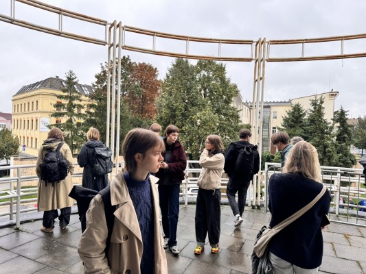 Workshop studentů Fakulty architektury - prohlídka objektu Kulturního a společenského centra