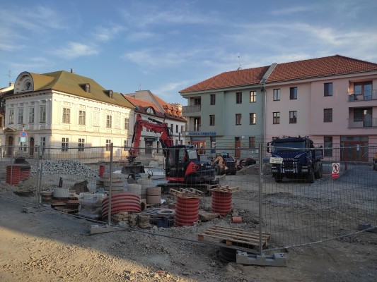 třetí dekáda srpna 2025