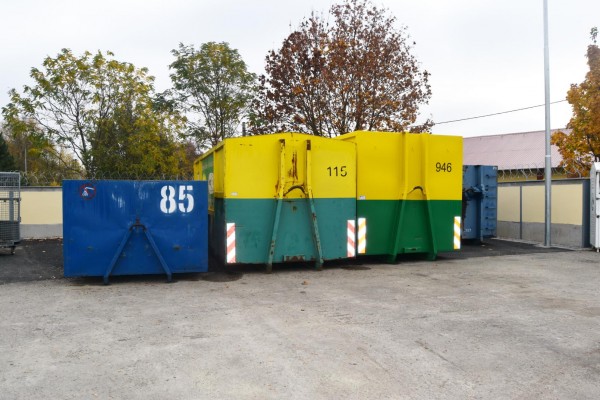 Před otevřením sběrného dvora