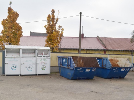 Před otevřením sběrného dvora