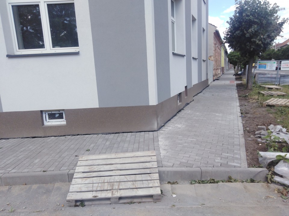 Rekonstrukce chodníků v ul. Sokolská