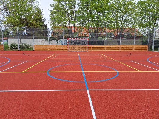 první dekáda května 2024 - multifunkční hřiště dokončeno