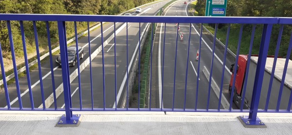 Pohled z opraveného mostu