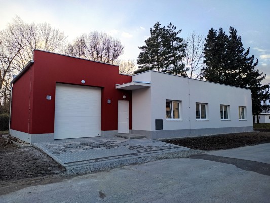 Vybudovaná nová hasičárna v Domamyslicích