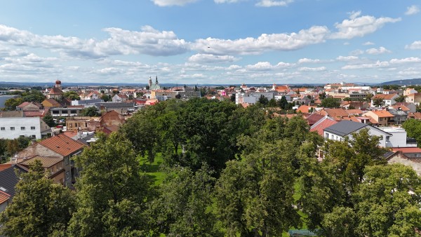 Revitalizace Husova náměstí