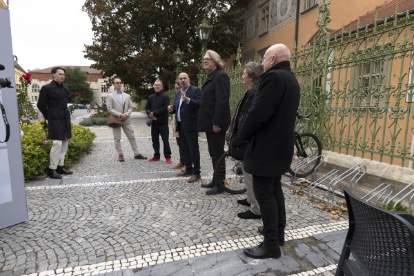 Vernisáž výstavy - fotografie pořízené studenty Střední školy designu a módy, Prostějov