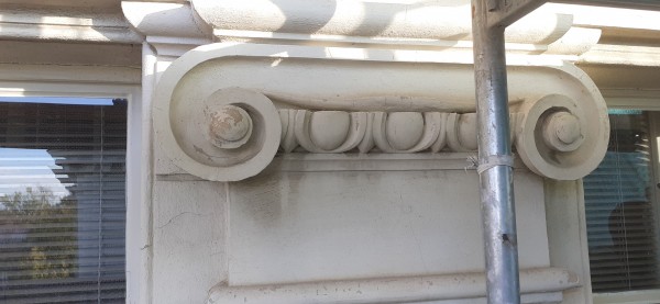 stav z konce října 2023