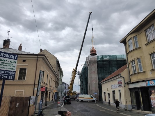 Vrácení východní věže - začátek května 2024