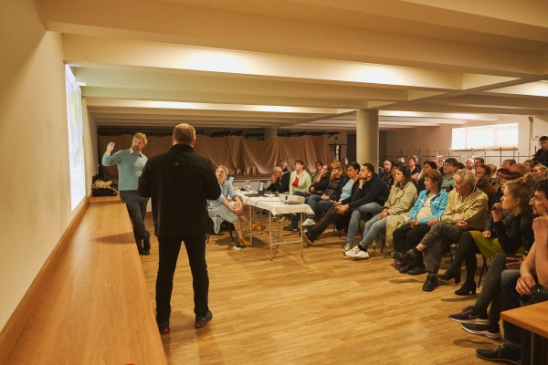 Foto z průběhu veřejného projednání - 9.5.2023