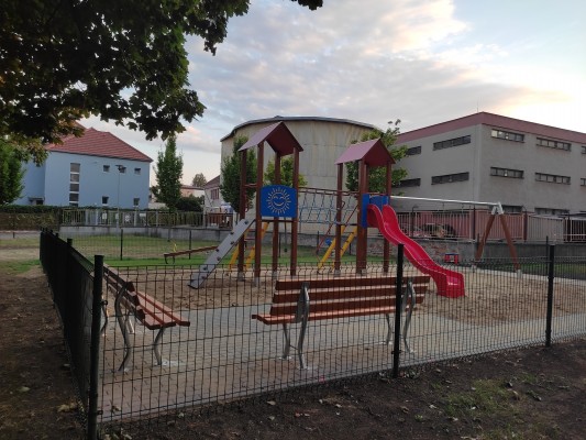 třetí dekáda srpna 2025