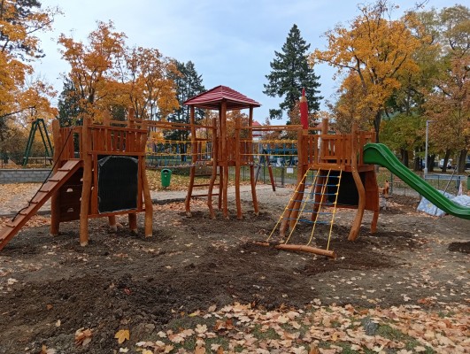 Nový herní prvek - Bajaja v Kolářových sadech