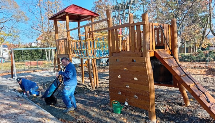 Dětské hřiště v Kolářových sadech - úprava