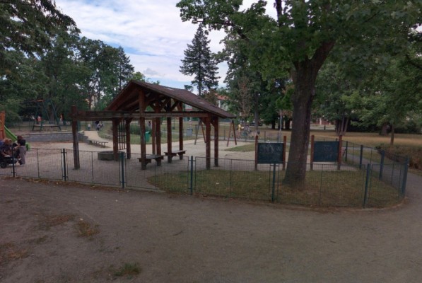 Dětské hřiště v Kolářových sadech - stávající stav