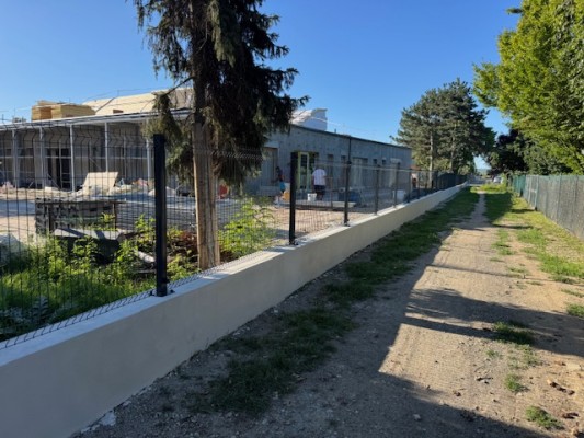 druhá dekáda srpna 2025 - oplocení