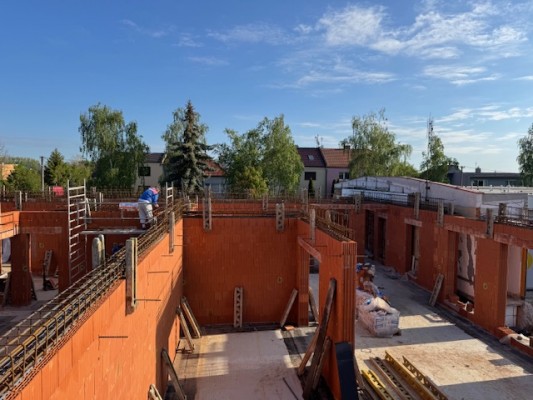 třetí dekáda dubna 2025