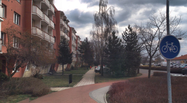 Oprava chodníků 2023 - sídl. Svobody, blok 12