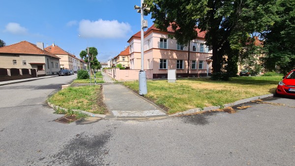 Dokončení chodníku