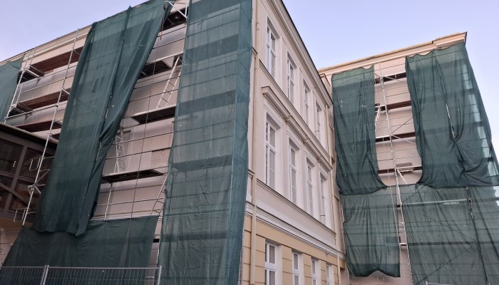 Střední odborná škola podnikání a obchodu - zateplení fasády dvorního objektu ul. Rejskova