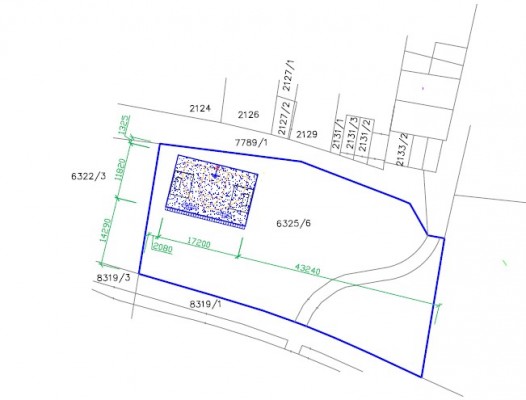 umístění hřiště na pozemku