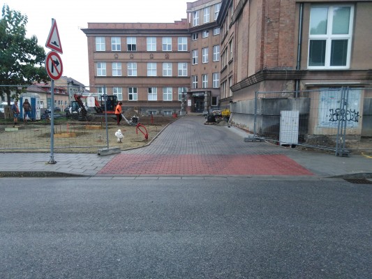 polovina září 2022