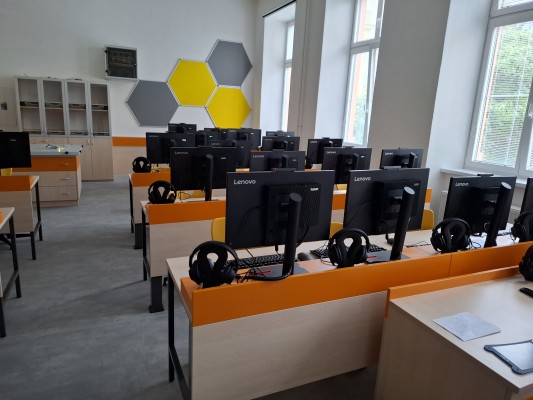 ZŠ Kollárova - multimediální učebna v I. nadzemním podlaží (IT)