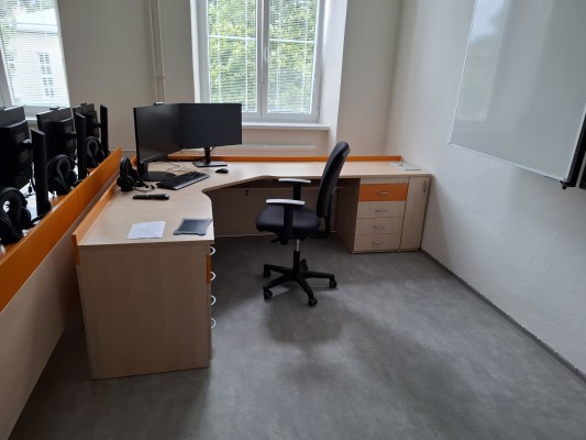 ZŠ Kollárova - multimediální učebna v I. nadzemním podlaží (IT)