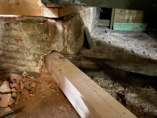 začátek září 2023