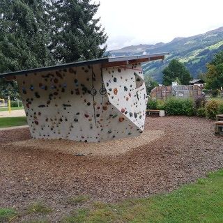 Venkovní boulderový blok