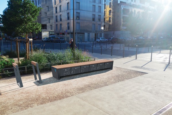 Chytrá lavička eBlocq – modernizace veřejného prostoru Prostějova